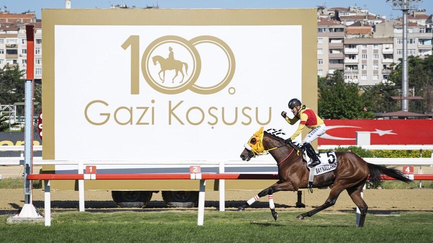 100. Gazi Koşusu’nu “Bay Nalçakan” Kazandı