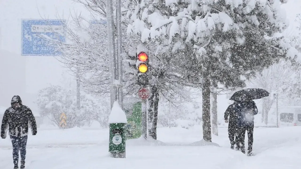 Meteoroloji’den 31 İl İçin Sarı Kodlu Uyarı: Kuvvetli Kar ve Fırtına Geliyor!